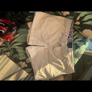 Volcom kaki shorts